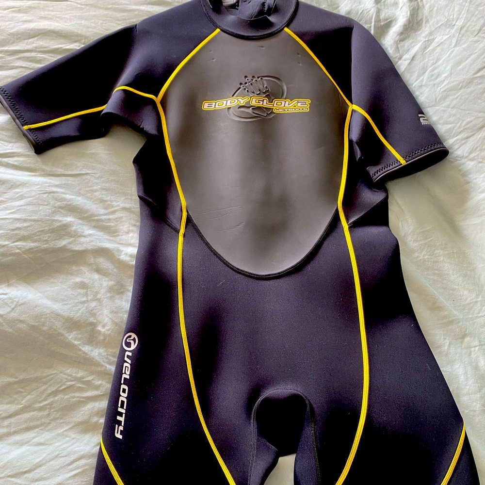 Used Wet Suit Men’s Large. Body Glove